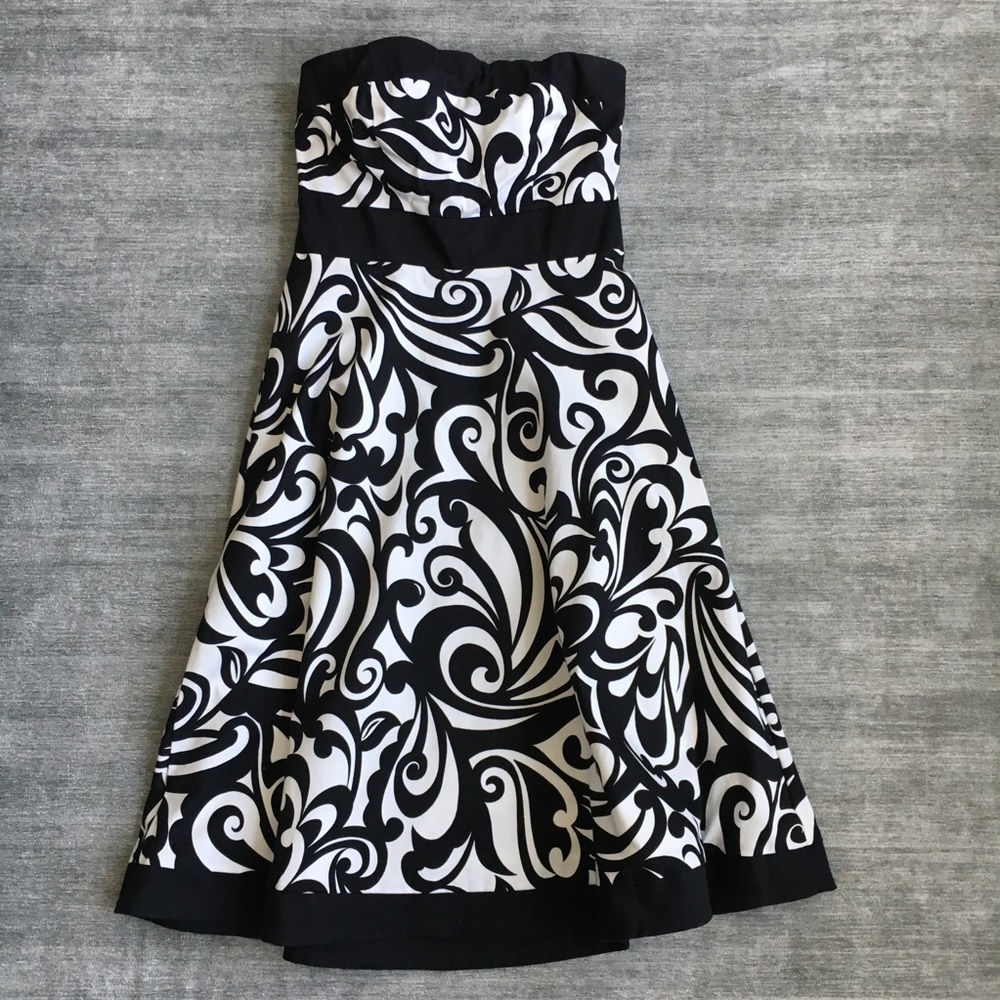 Black and white strapless cocktail dress